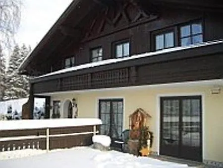 Haus Cornelia * 容霍尔茨